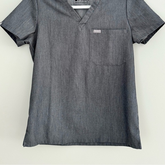 Figs Catarina One Pocket Scrub Top V-Neck Stretch Women XS Graphite FW1000 - Picture 5 of 12